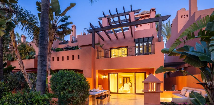 4 chambres Townhouse à Marbella, Spain No. 27473