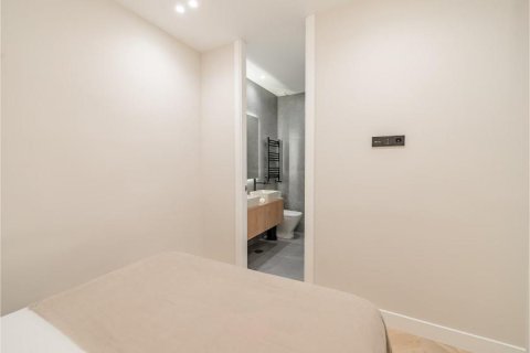 2 dormitorios Apartment en Madrid, Spain No. 27477 21