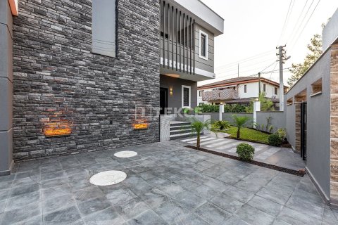 5+1 Villa en Dosemealti, Turkey No. 16164 20