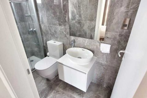 2 dormitorios Apartment en Agios Tychonas, Cyprus No. 35209 10