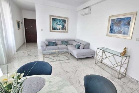 2 dormitorios Apartment en Agios Tychonas, Cyprus No. 35209 1