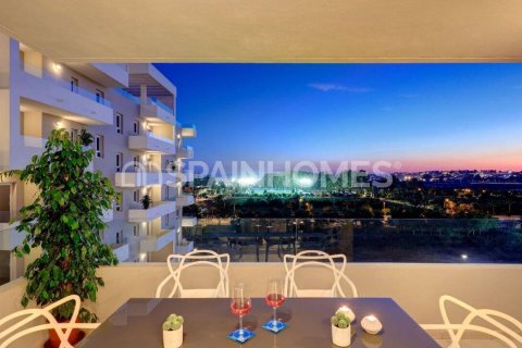 2 bedrooms Penthouse in Marbella, Spain No. 26892 14