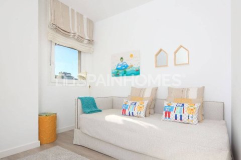 2 bedrooms Penthouse in Marbella, Spain No. 26892 18