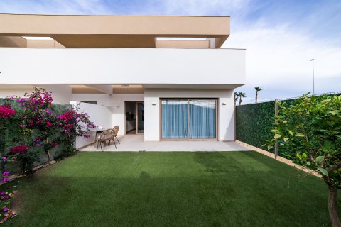 4 bedrooms Townhouse in Alicante, Spain No. 26890 1