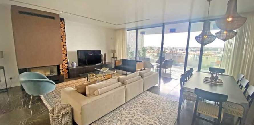 3 dormitorios Penthouse en Enkomi, Cyprus No. 69278