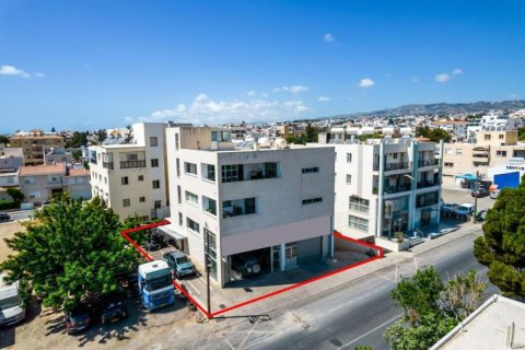 479m² Commercial property in Paphos, Cyprus No. 47587 1