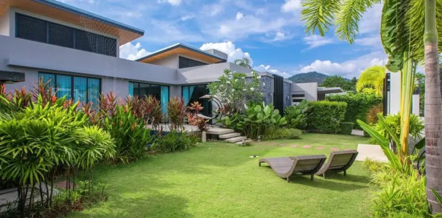 3 bedrooms Villa in Phuket, Thailand No. 2766