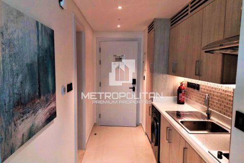 33m² Apartment in Seven Palm, UAE No. 7590 3