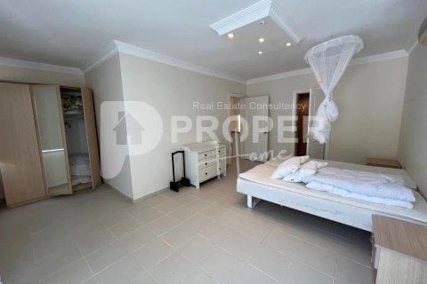 5 rooms Appartement à Demirtas, Turkey No. 12893 3