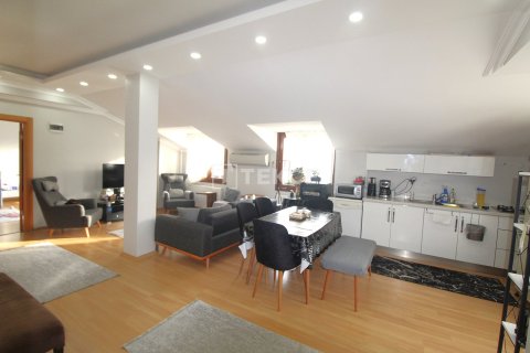 6+1 Apartment in Istanbul, Turkey No. 17525 16