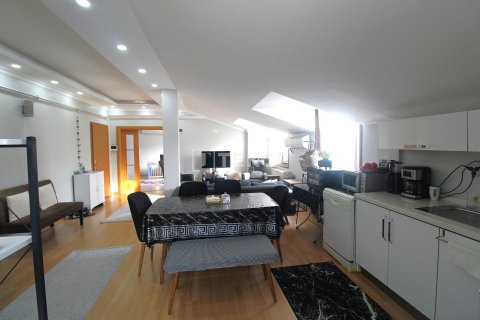 6+1 Apartment in Istanbul, Turkey No. 17525 15