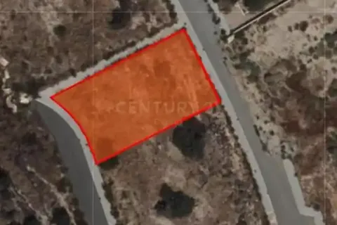 820m² Land in Germasogeia, Cyprus No. 35508 1