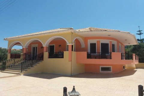 3 bedrooms Villa in Zakynthos, Greece No. 28120 1