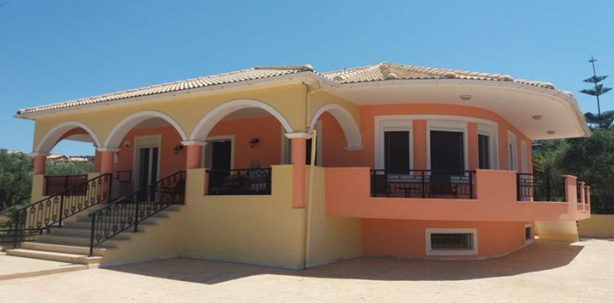 3 bedrooms Villa in Zakynthos, Greece No. 28120