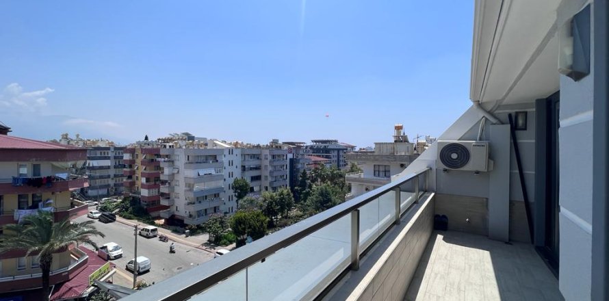 4+1 Apartment in Alanya, Turkey No. 14368