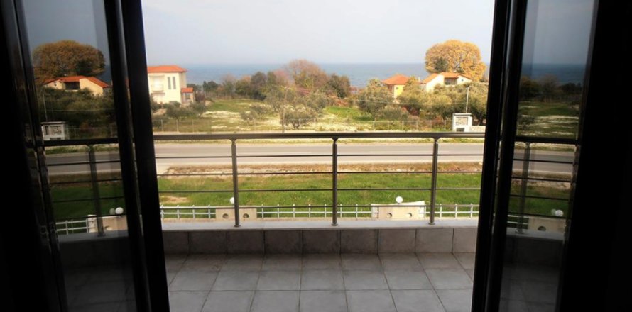 2 bedrooms Villa in Pieria, Greece No. 48945