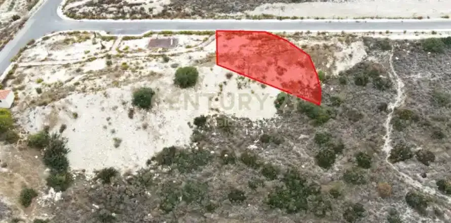 1216m² Land à Agios Tychonas, Cyprus No. 43874