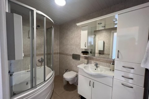 3 rooms Appartement à Cikcilli, Turkey No. 18072 2