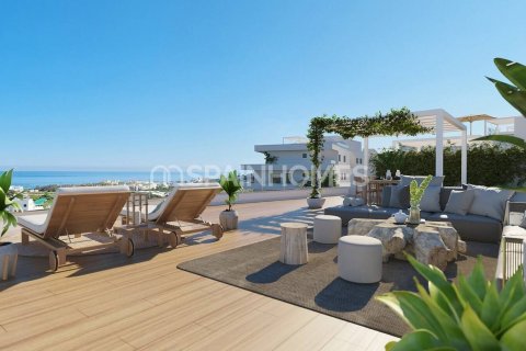 4 bedrooms Penthouse in Estepona, Spain No. 26567 1