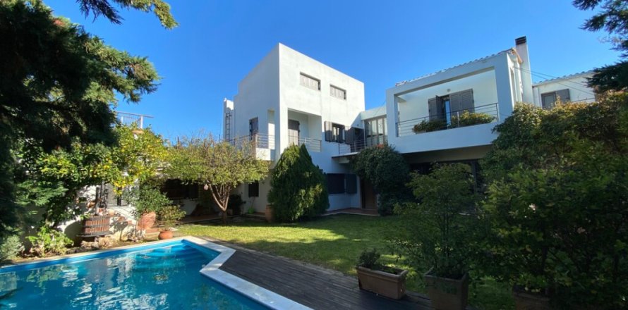 4 bedrooms Villa in Athens, Greece No. 51571