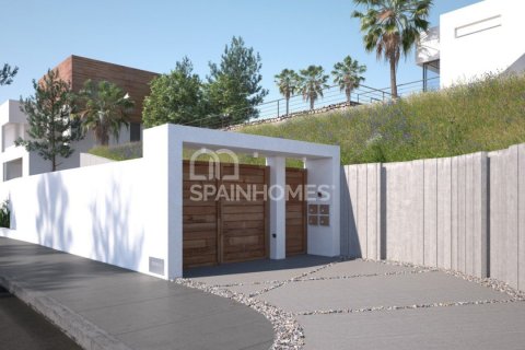 4 bedrooms Villa in Marbella, Spain No. 25687 9