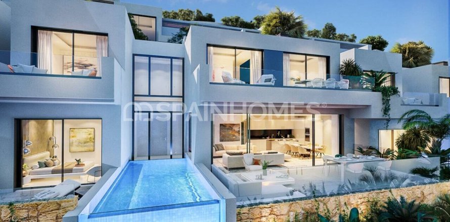 4 bedrooms Villa in Benalmadena, Spain No. 25688