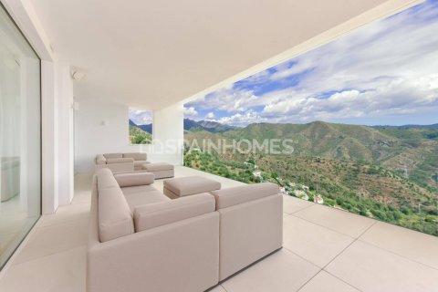 3 bedrooms Penthouse in Ojen, Spain No. 25667 13