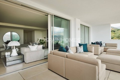 3 bedrooms Penthouse in Ojen, Spain No. 25667 10