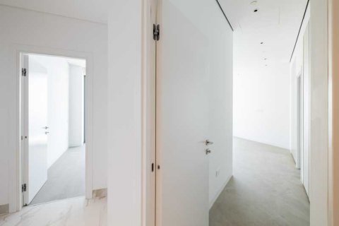 3 bedrooms Apartment in Limassol, Cyprus No. 77396 14
