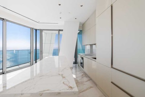 3 bedrooms Apartment in Limassol, Cyprus No. 77396 4