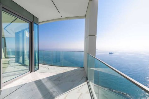 3 bedrooms Apartment in Limassol, Cyprus No. 77396 5