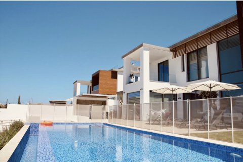 4 bedrooms Villa in Paphos, Cyprus No. 37734 1