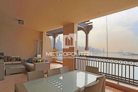 3 bedrooms Apartment in Palm Jumeirah, UAE No. 8085 1