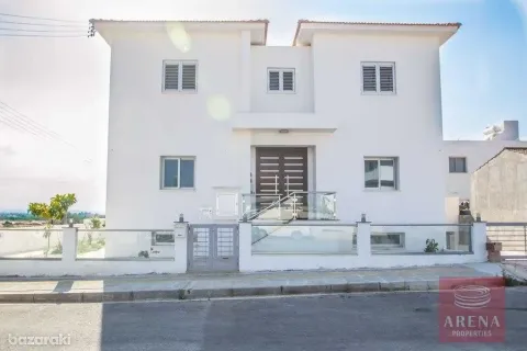 4 dormitorios Villa en Frenaros, Cyprus No. 31034 1