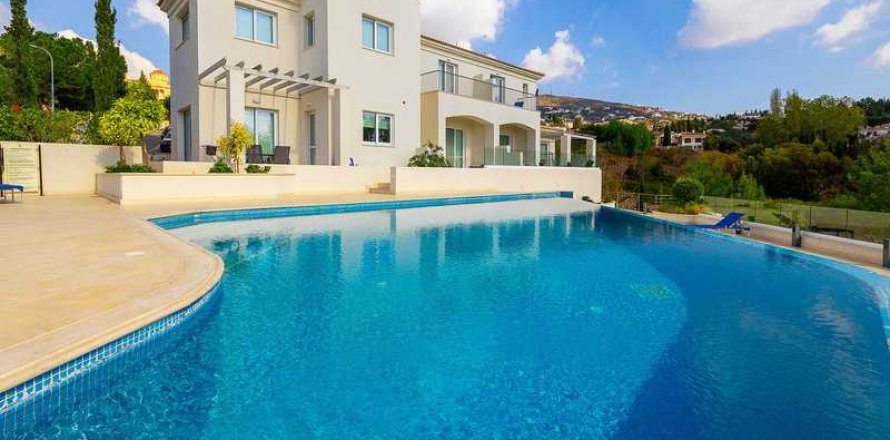 3 bedrooms Penthouse in Tala, Cyprus No. 72917