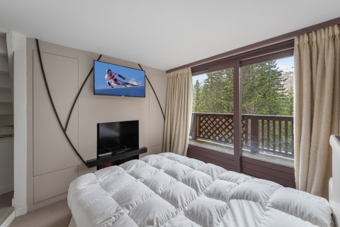 2 bedrooms Apartment in Courchevel, France No. 68562 8