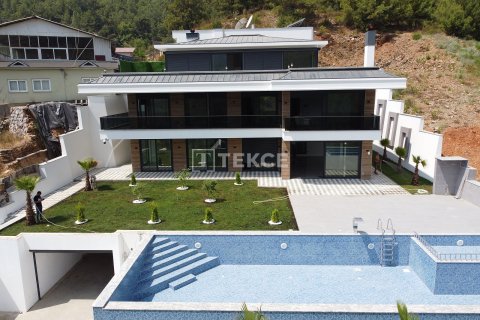 5+2 Villa in Alanya, Turkey No. 15821 12