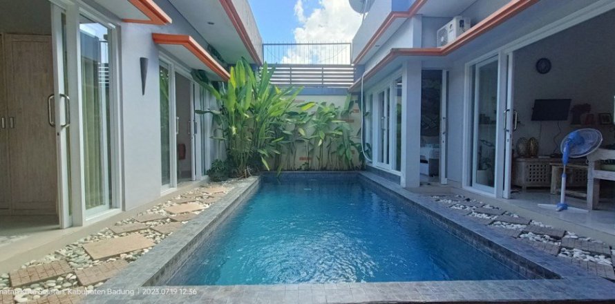 3 bedrooms Villa in Jimbaran, Indonesia No. 22718