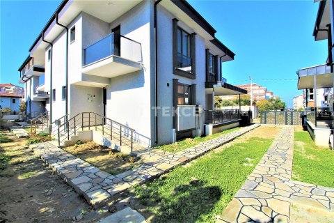 4+1 Villa in Cinarcik, Turkey No. 11787 25