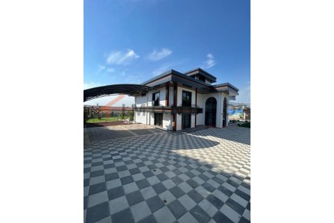 6+1 Villa à Bueyuekcekmece, Turkey No. 20225 26