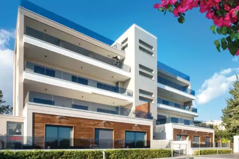 3 dormitorios Apartment en Mouttagiaka, Cyprus No. 33443 1