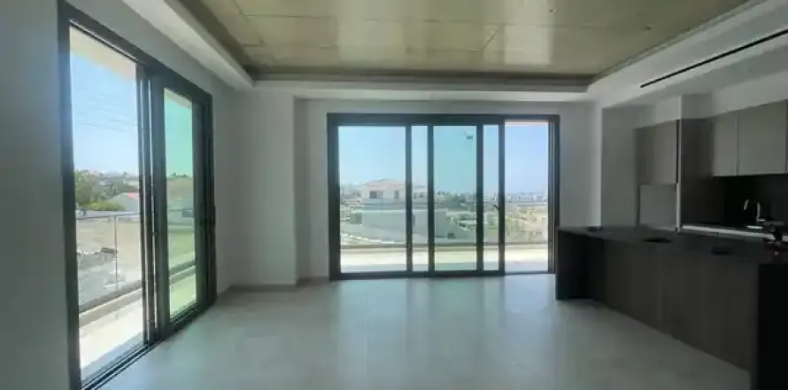 2 bedrooms Apartment in Limassol, Cyprus No. 33442