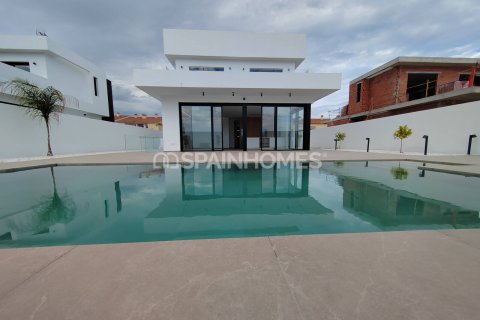 4 bedrooms Villa in Alicante, Spain No. 52858 7