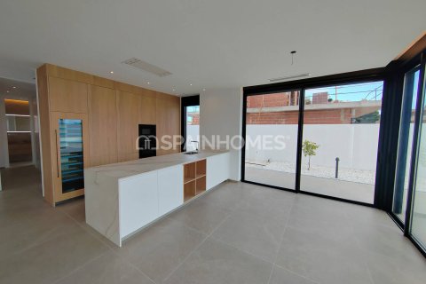 4 bedrooms Villa in Alicante, Spain No. 52858 15