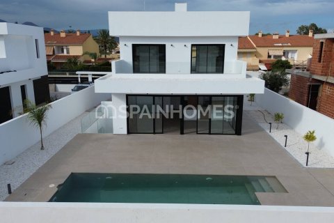 4 bedrooms Villa in Alicante, Spain No. 52858 9