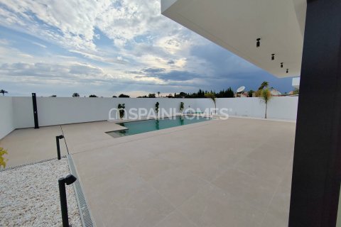 4 bedrooms Villa in Alicante, Spain No. 52858 20