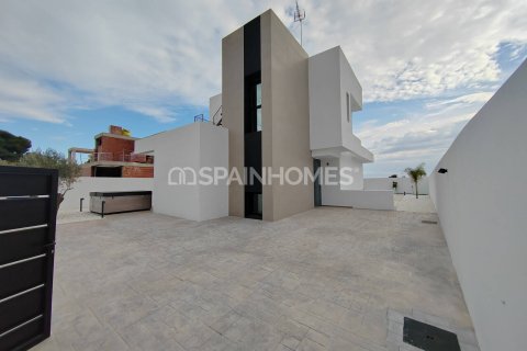 4 bedrooms Villa in Alicante, Spain No. 52858 23