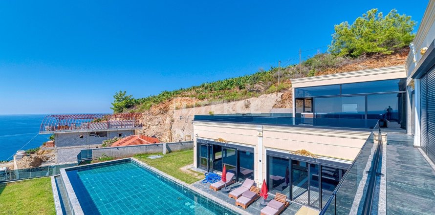 8+1 Villa en Alanya, Turkey No. 20710