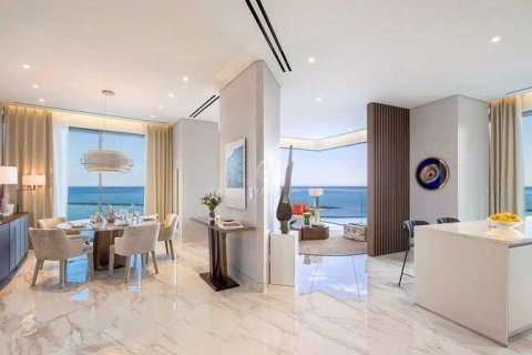 3 bedrooms Apartment in Limassol, Cyprus No. 77584 1