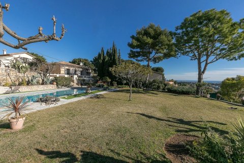 6 dormitorios Villa en Antibes, France No. 68021 11